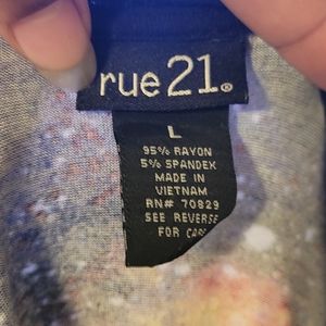 Rue 21 galaxy t-shirt